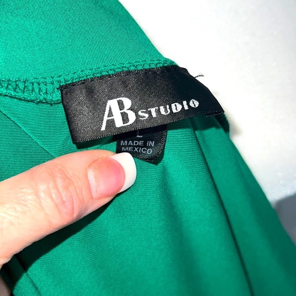 AB Studio Green Short Sleeve Babydoll Y2K Plunge Neck Business Casual Blouse - Picture 6 of 7